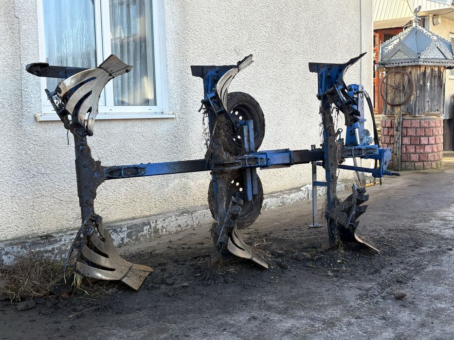 Оборотній плуг LEMKEN OPAL 90 (2+1)