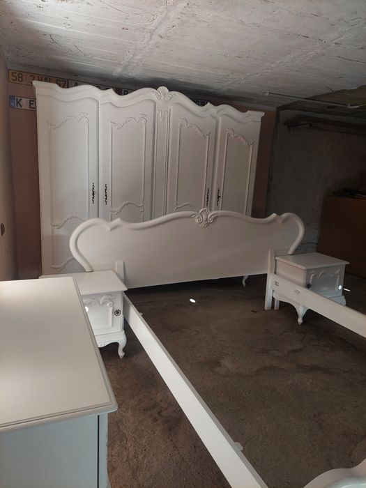 Sypialnia w stylu ludwikowskim