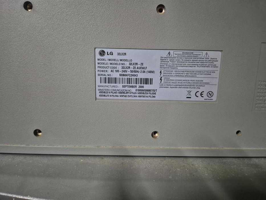 Televisão LG 32 polegadas a funcionar
