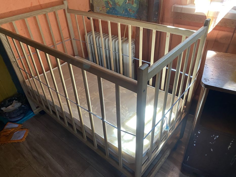 Ліжко-гойдалка до 3 років