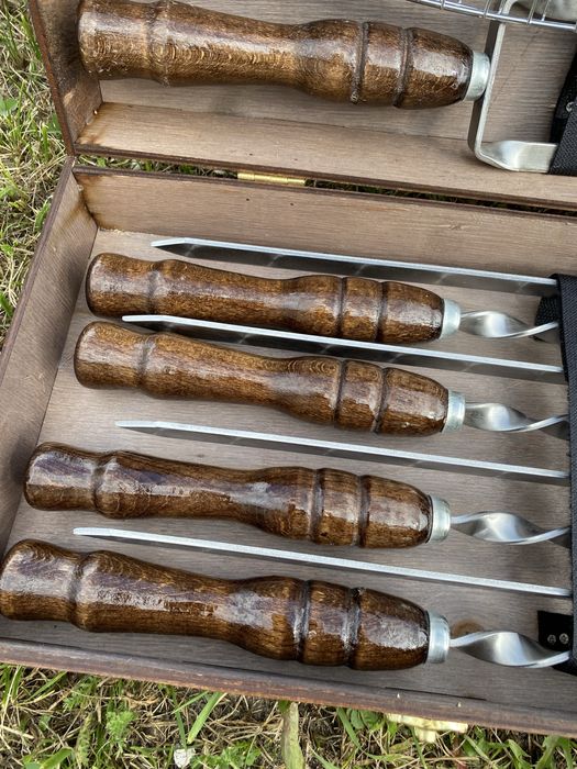 Подарунок на день народження — набір шампурів у кейсі