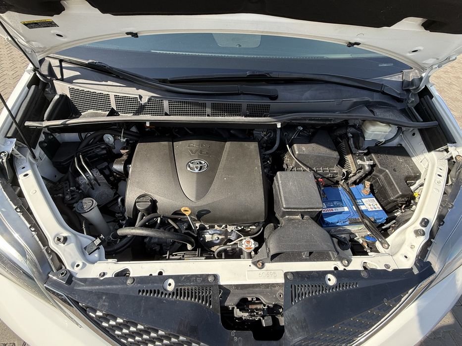 Продам Toyota Sienna 3.5  2016г Газ+Бензин
