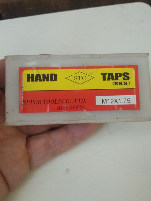 Новый набор метчики по металлу