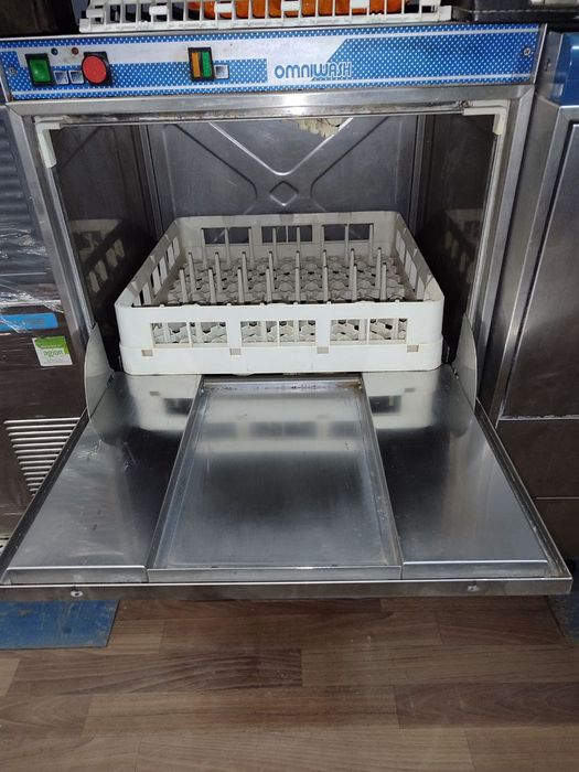 Посудомоєчна машина, фронтальна, купольна, конвеєрна