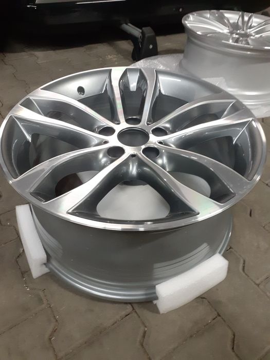 Felga 19 cali nowa BMW wzór 424 6 E71  Nr. mag. 0/495