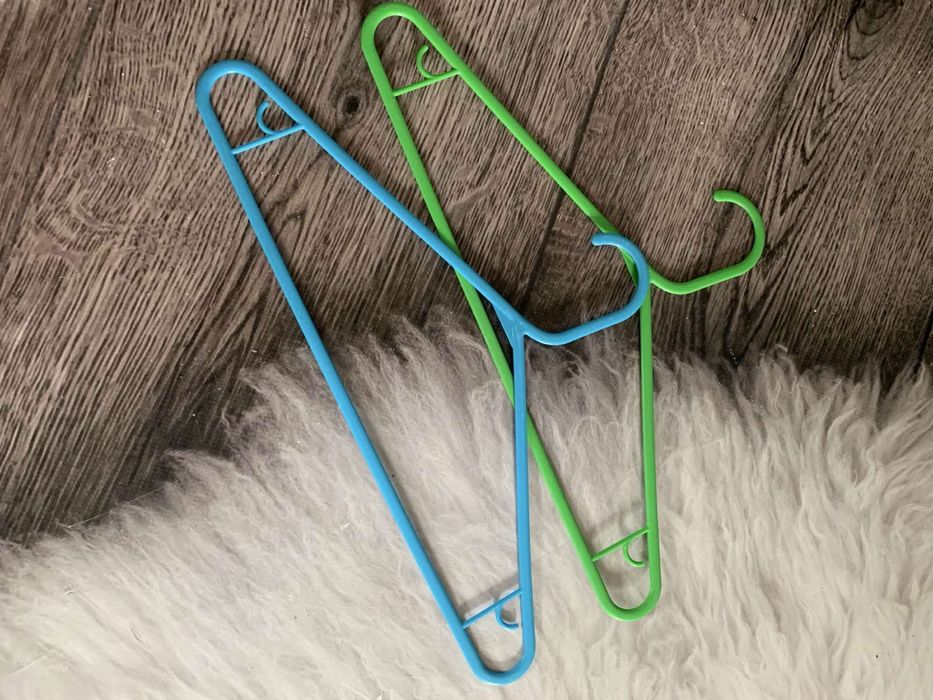 Вішалки для одягу