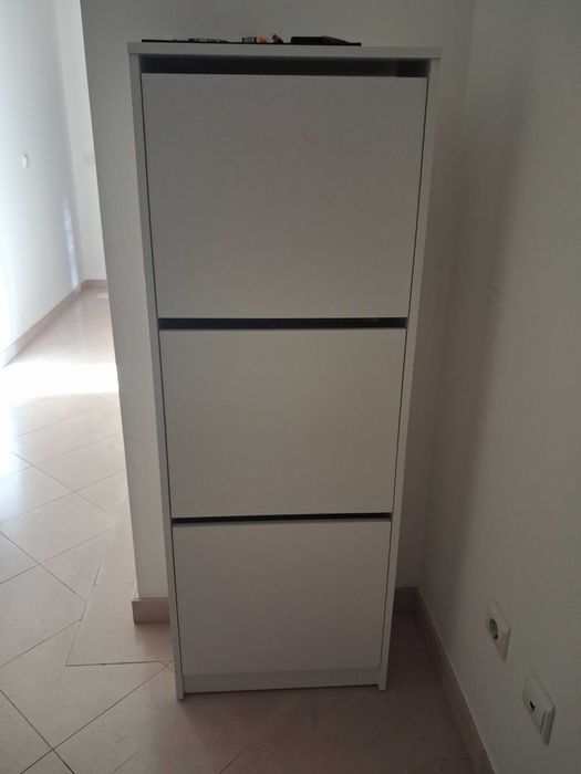 Sapateira com 3 compartimentos em cor branca