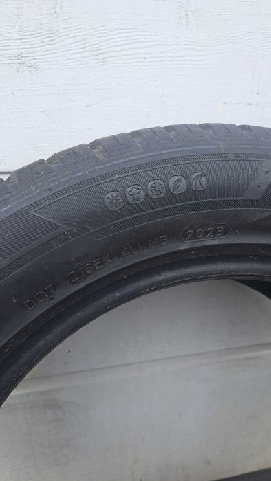 1 opona  zimowa Hankook kinergy 4S2 215-55R16 23r