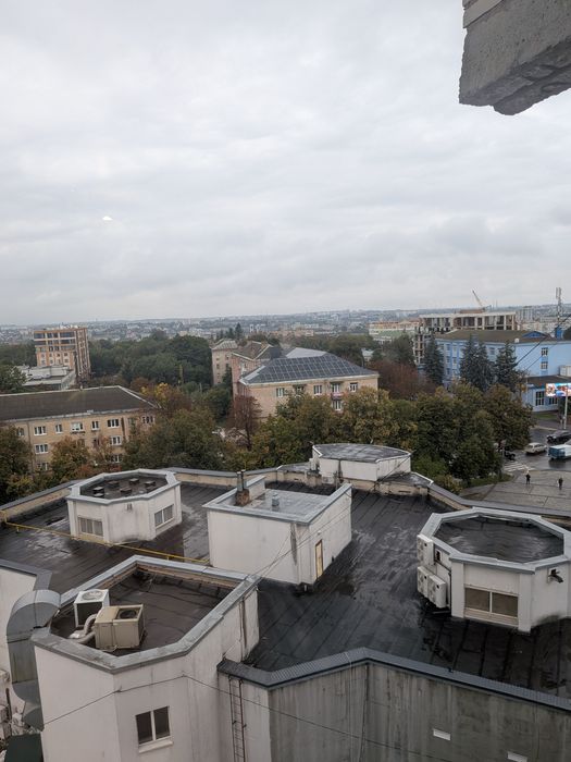 Здається в оренду трьохкімнатна квартира в центрі по вул.княгині Ольги 1