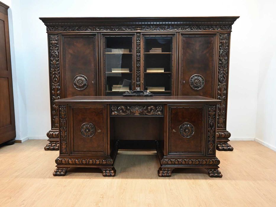 gabinet na lwich łapach 021202