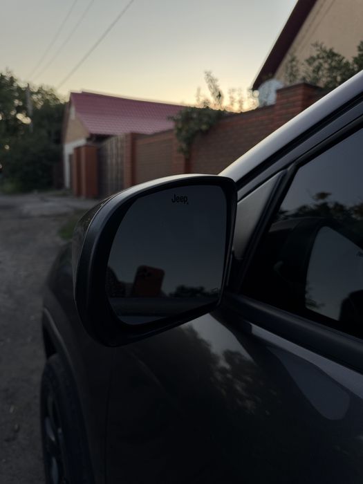 Продам Jeep Compass
