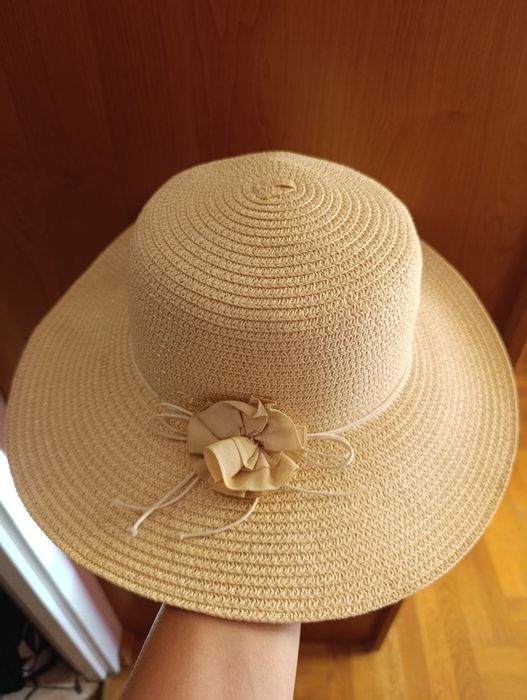 Kapelusz Słomkowy Plażowy damski na Lato z Kwiatkiem