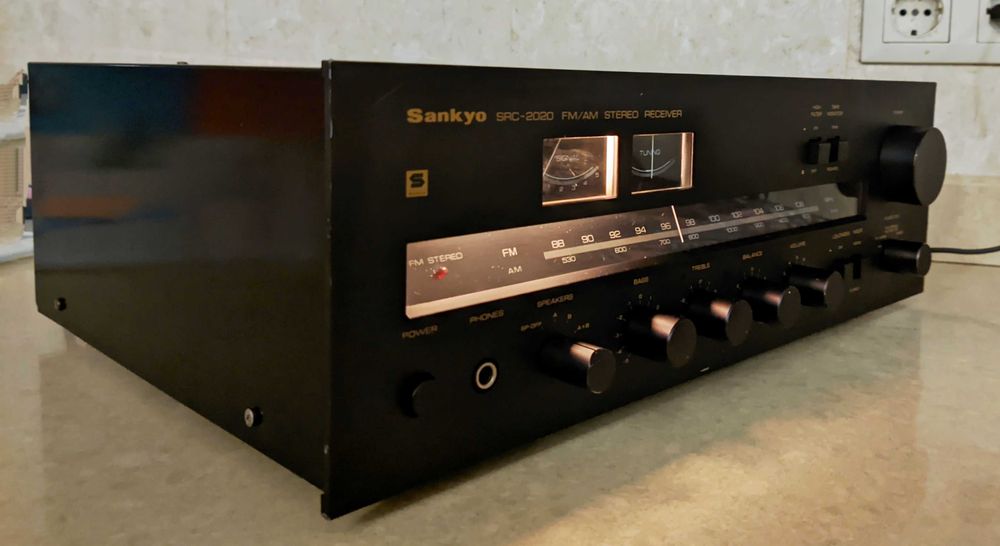 Винтажный стерео-ресивер Sankyo SRC-2020 (Япония, 1978 г.)