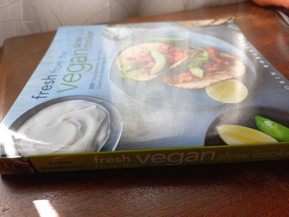 Livro Fresh from the Vegan Slow Cooker - Portes grátis