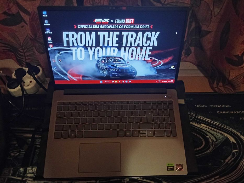 Lenovo LOQ Gaming Essential 15ARP10E com Garantia.