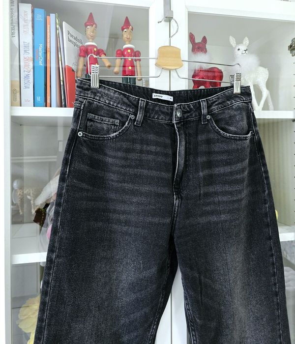 Cropp spodnie jeansowe z szerokimi nogawkami 40