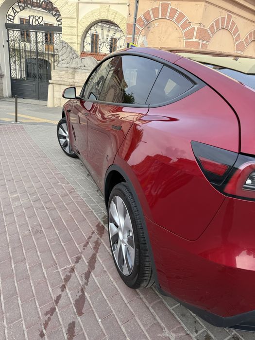 Tesla model Y Dual Motor
