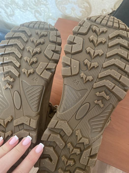 Продам берці 44 розмір