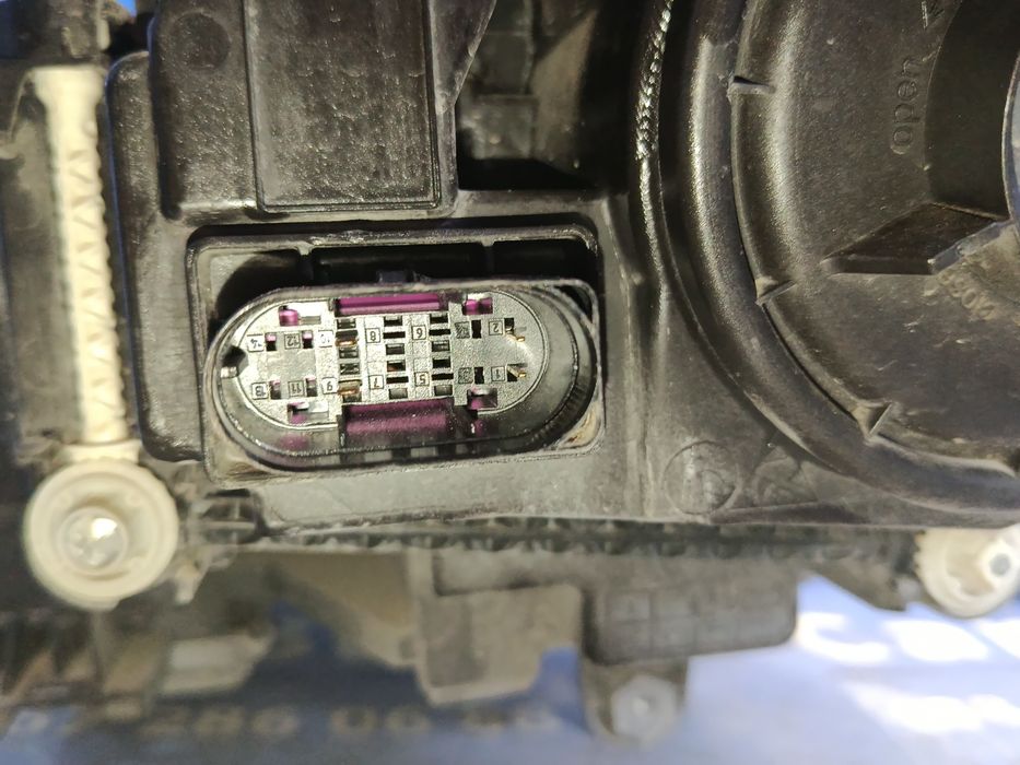 Фара передня права фара передняя правая Mercedes Benz GLE W167 Мерседес ГЛЕ A1679061405