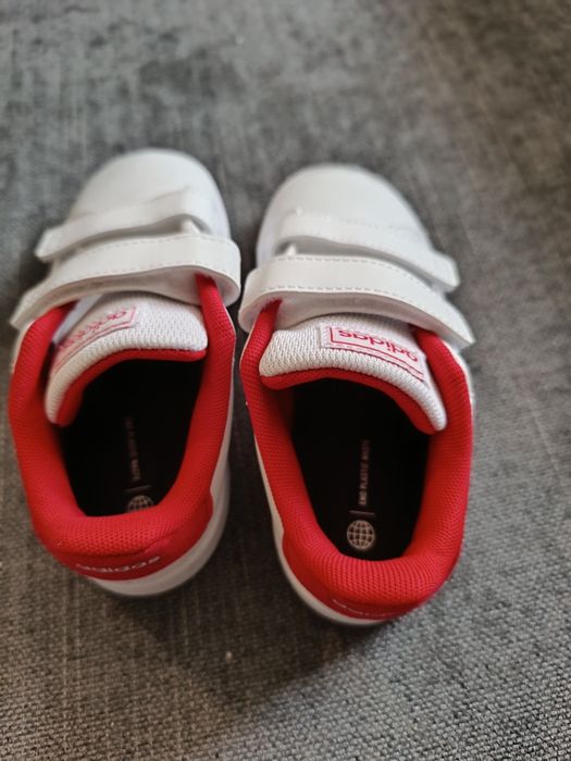 Sapatilhas Adidas Novas