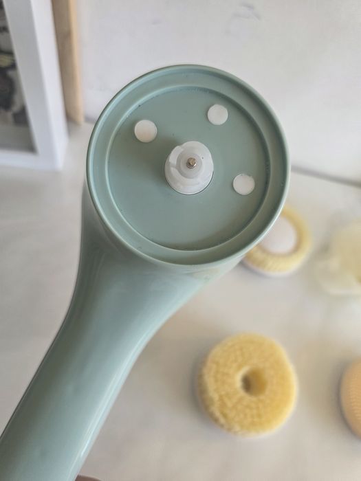 Escova de Banho Elétrica 6 em 1