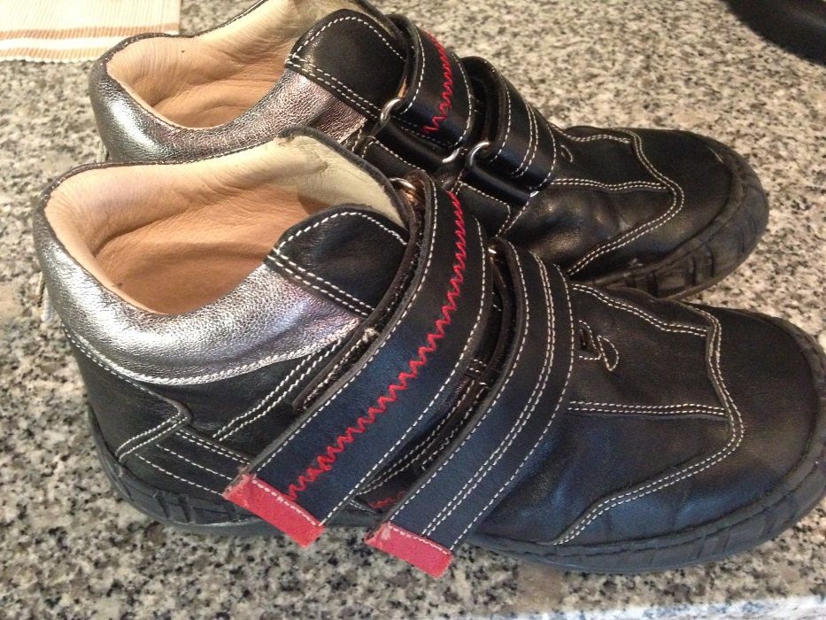 Sapato/sapatilha menino 33