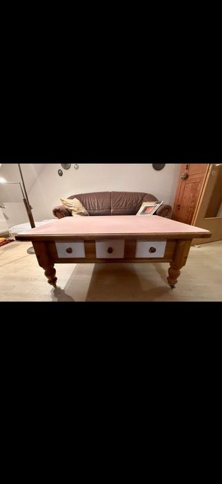 Stolik Kawowy z szufladami, na kółkach