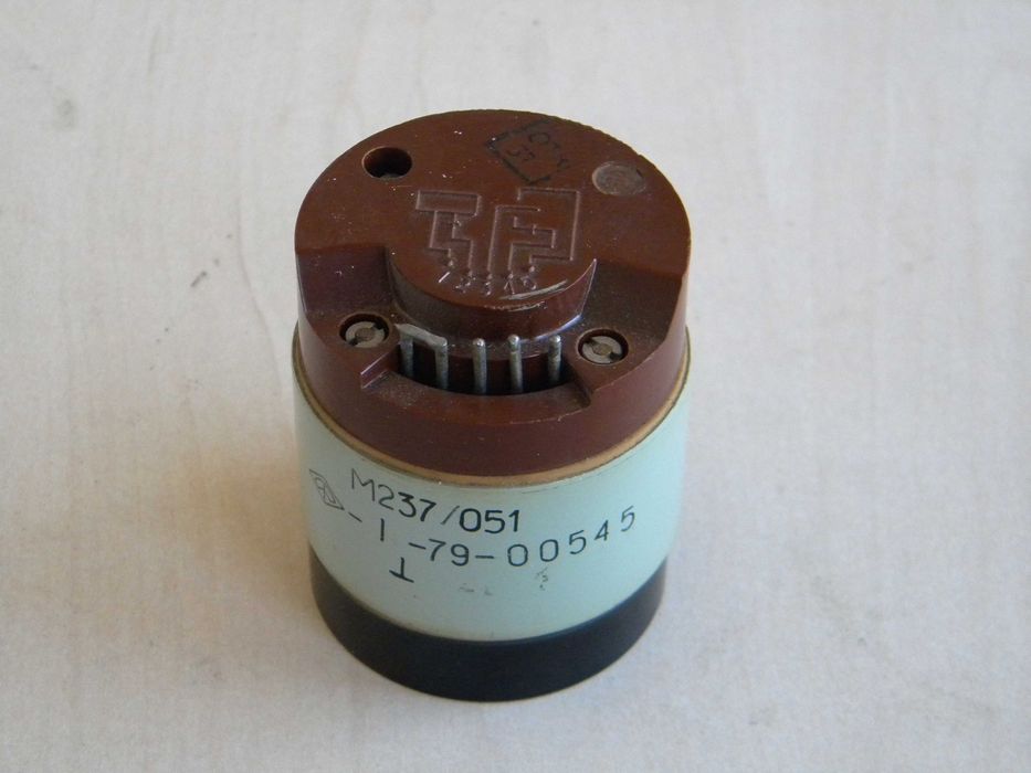 Магнітоелектричне реле М237/051