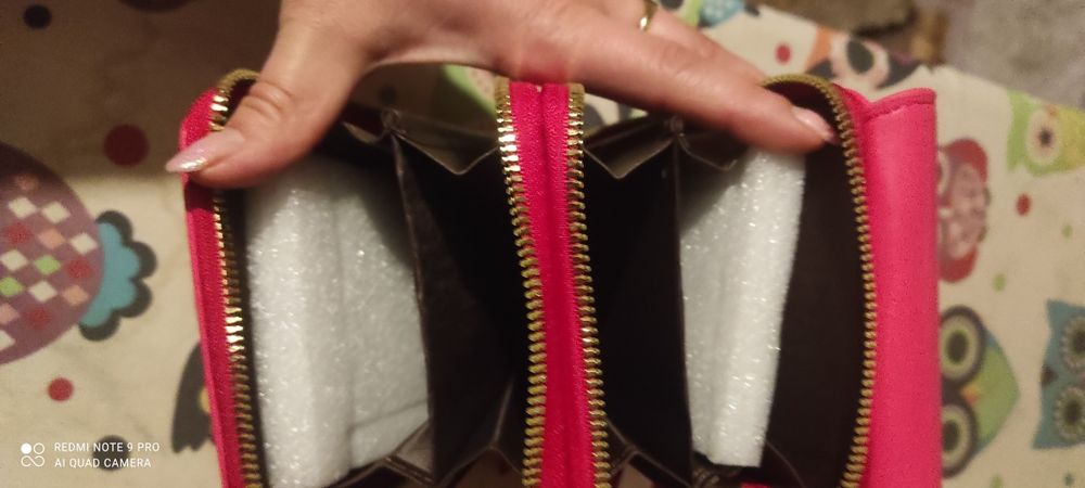 Mała torebka na telefon i portfel