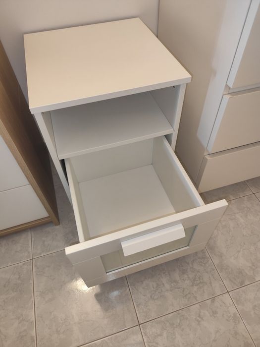 Mesa de cabeceira / móvel  Brimnes IKEA