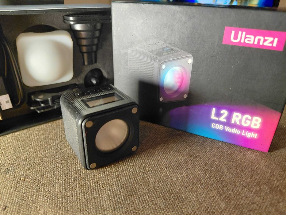 Ulanzi L2 RGB фотопідсвітка