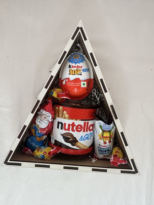 Новорічний солодкий подарунок / Подарунковий бокс Kinder / Солодощі