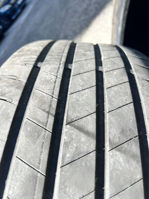 235/45/18 Bridgestone 4 pneus