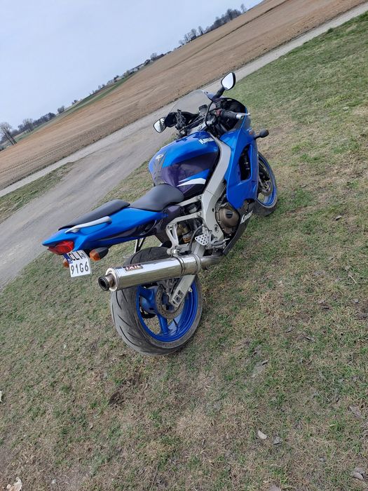 Kawasaki Ninja 900