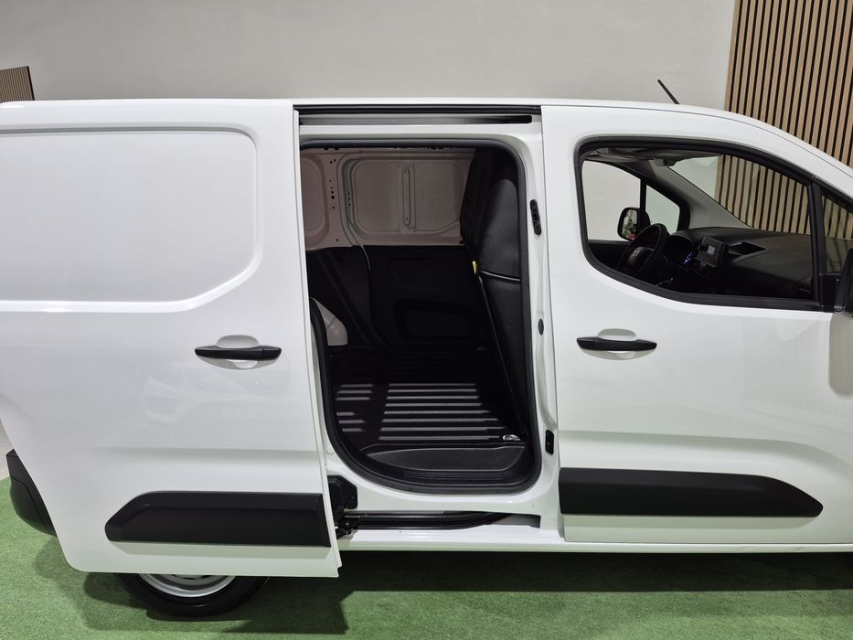Toyota Proace 1.5D - 2022 - 3 LUG | GARANTIA | NACIONAL