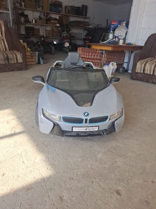samochód elektryczny bmw i8