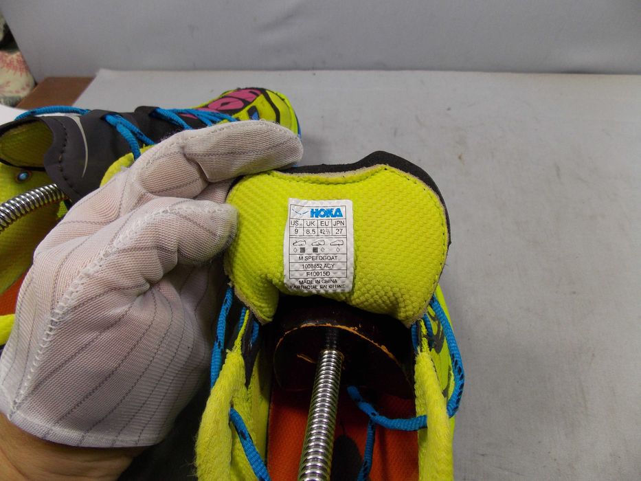 hoka one one speedgoat