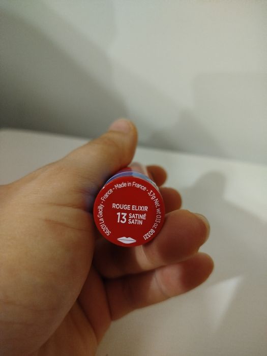 Batom Yves Rocher rouge elixir acetinado vermelho