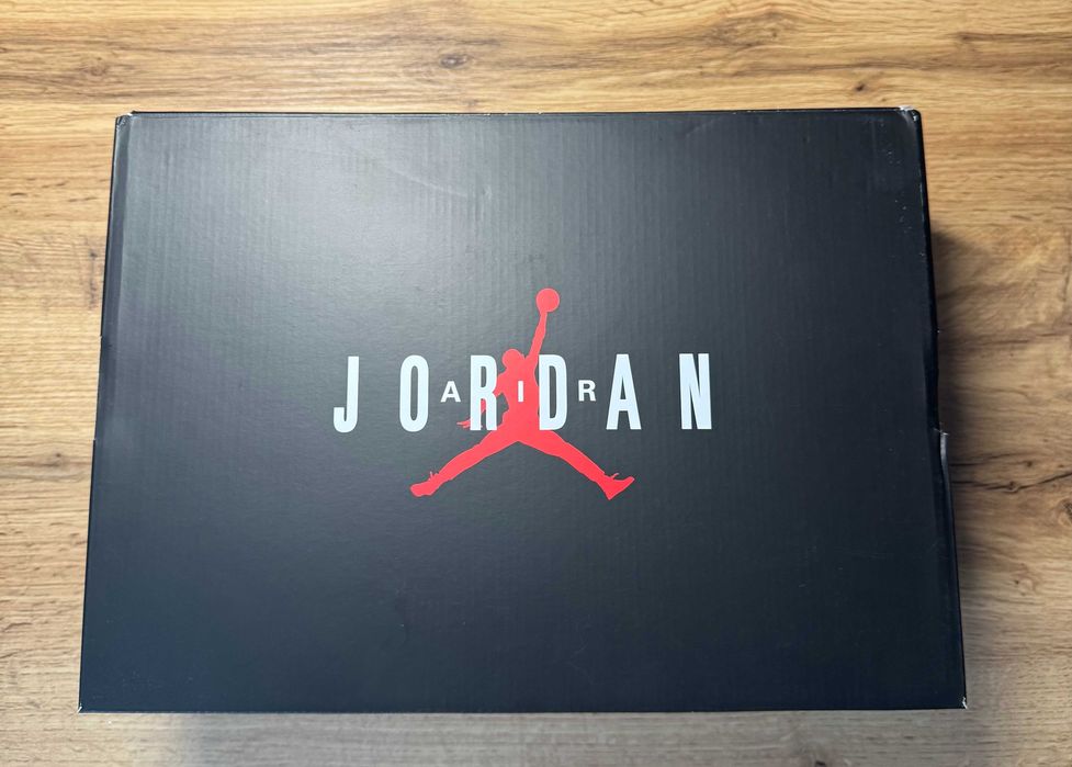 Кросівки Jordan