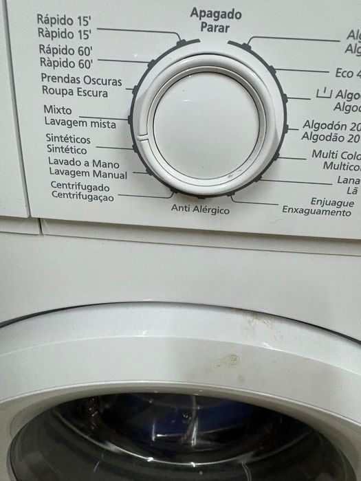 Máquina de lavar roupa