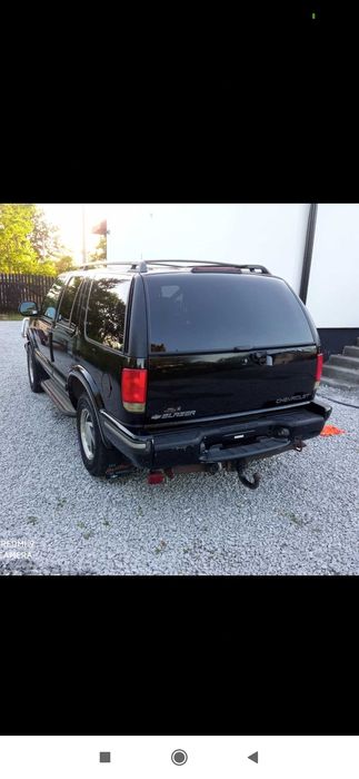 Chevrolet blazer ładny stan. Zamiana łódź motorowa lub inne.