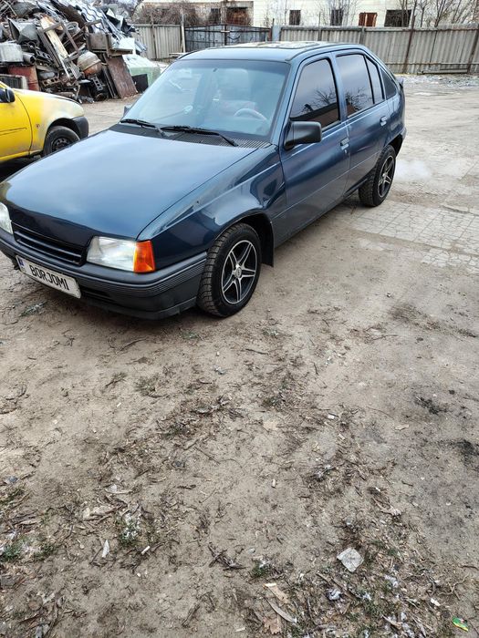 Продам опель кадет