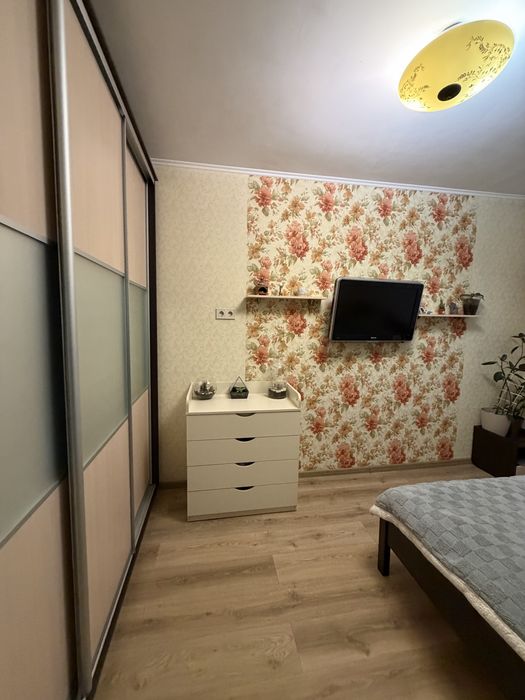 Продам квартиру Героев Труда