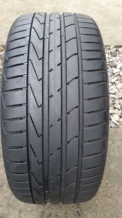 225/45 R17  2шт Hankook ( Хенкук) Авторезина, шини.
