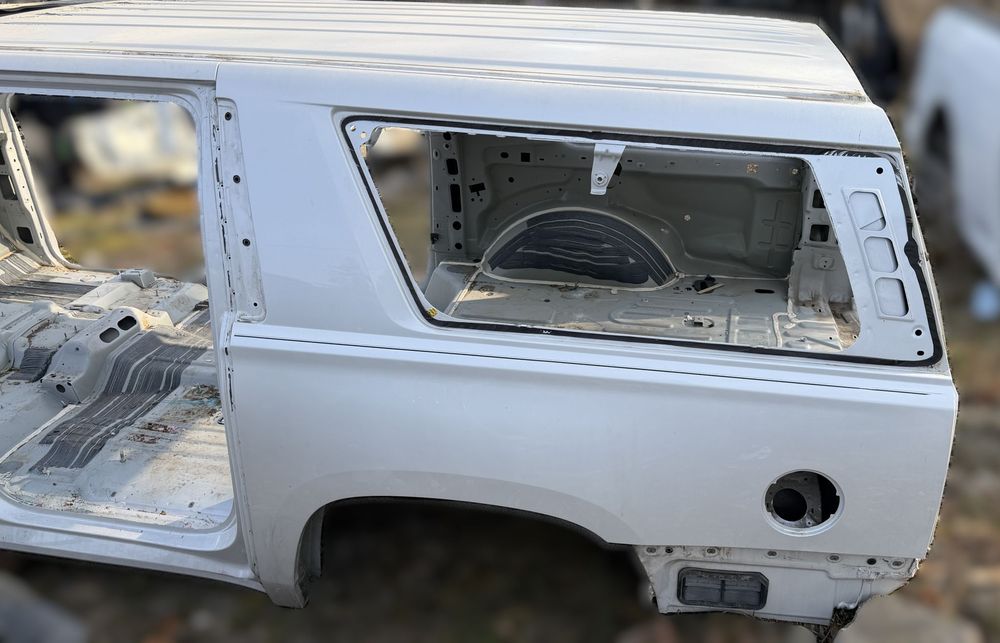 O3 CADILLAC ESCALADE IV 2014 - ESV ĆWIARTKA BŁOTNIK POSZYCIE LEWY TYŁ TYLNY