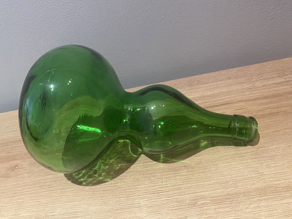 Garrafa / jarra verde muito antiga
