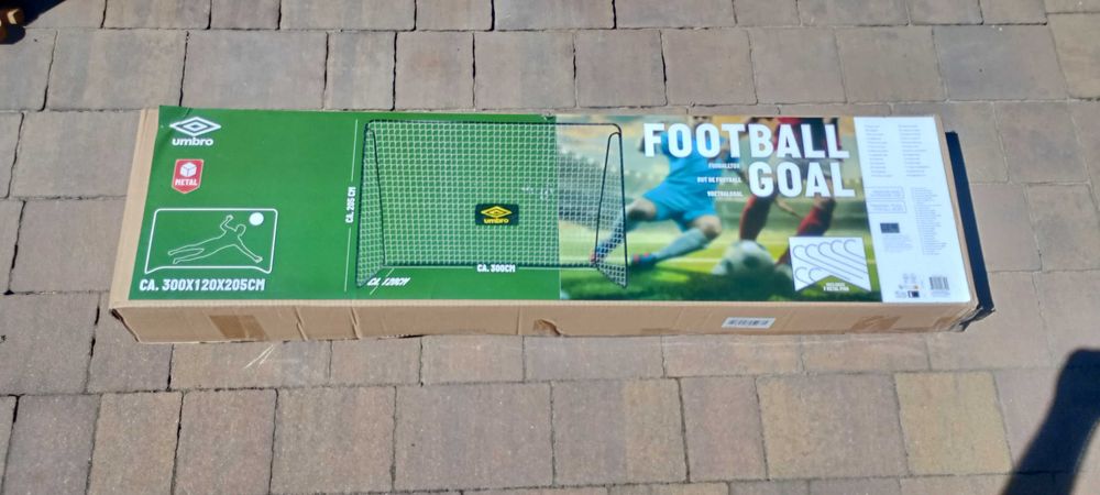 Bamka do piłki nożnej firmy Umbro
