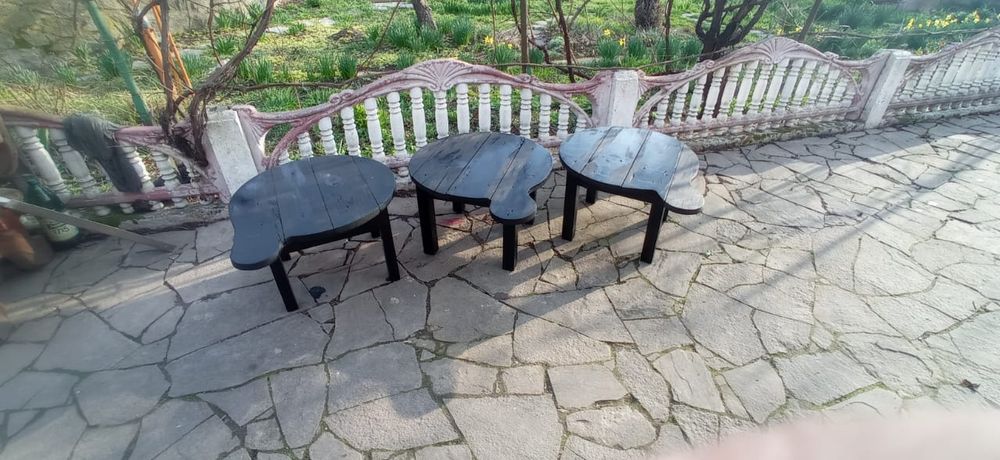 Столи  дерев'яні