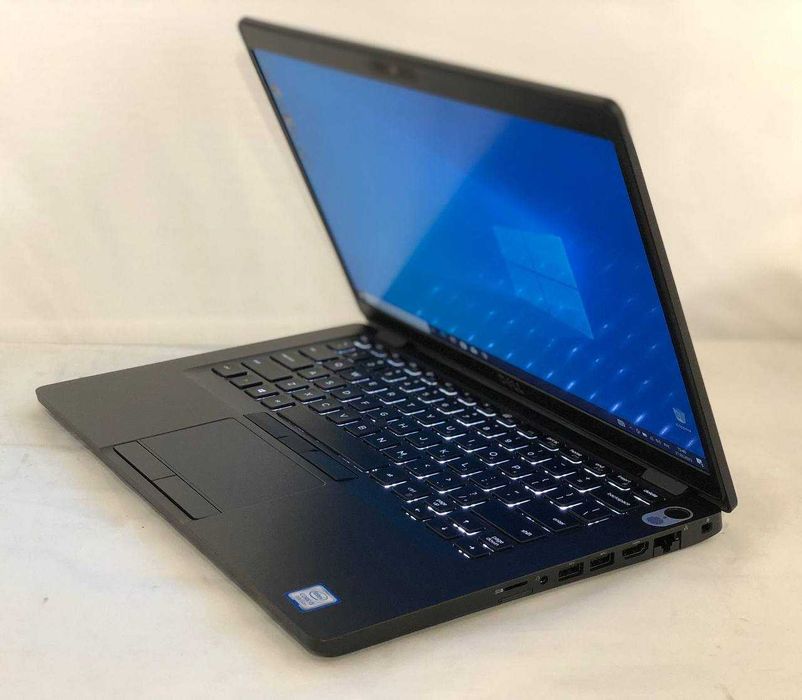 Ноутбук Dell 5400 / 14" HD LCD / i5-8265U / 8GB DDR4 / 256GB SSD