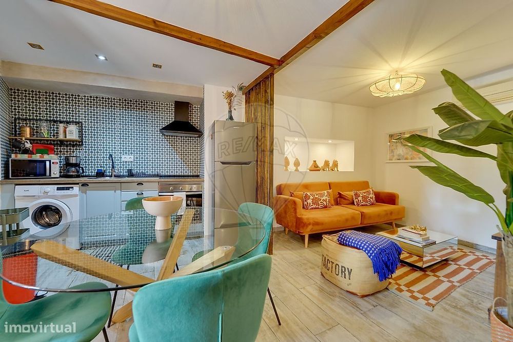 T2 Detached House for Sale